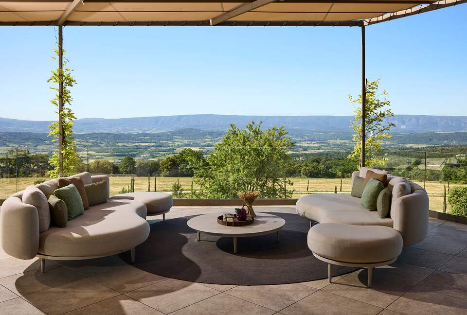 Luberon Modernist Villa - Murs, France