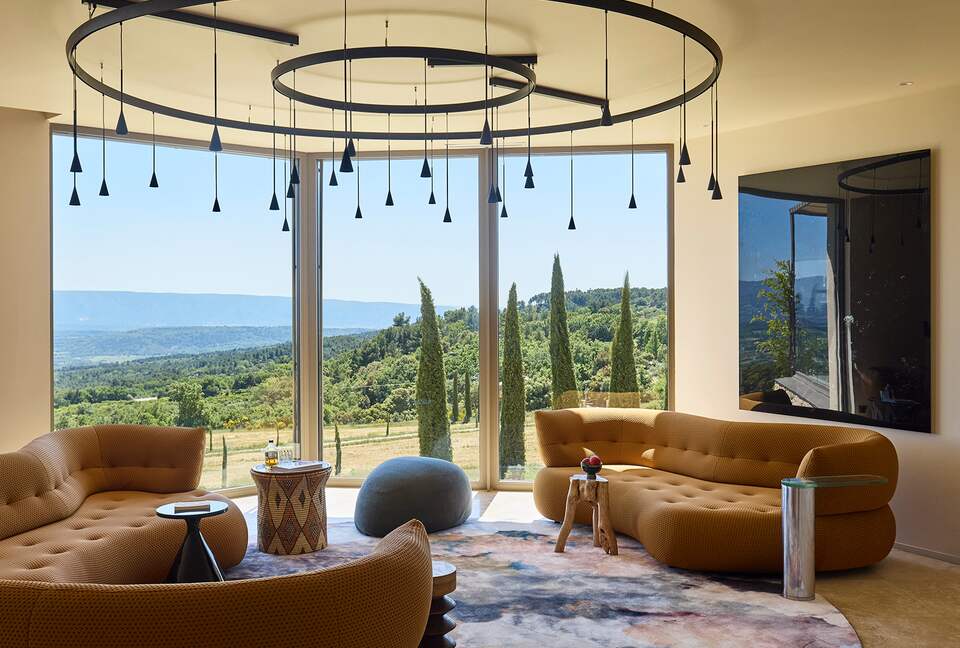 Luberon Modernist Villa - Murs, France