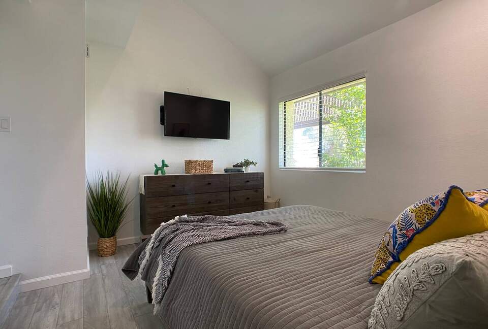 Golf Course Retreat with Mountain Views in Palm Springs - Palm Springs, California