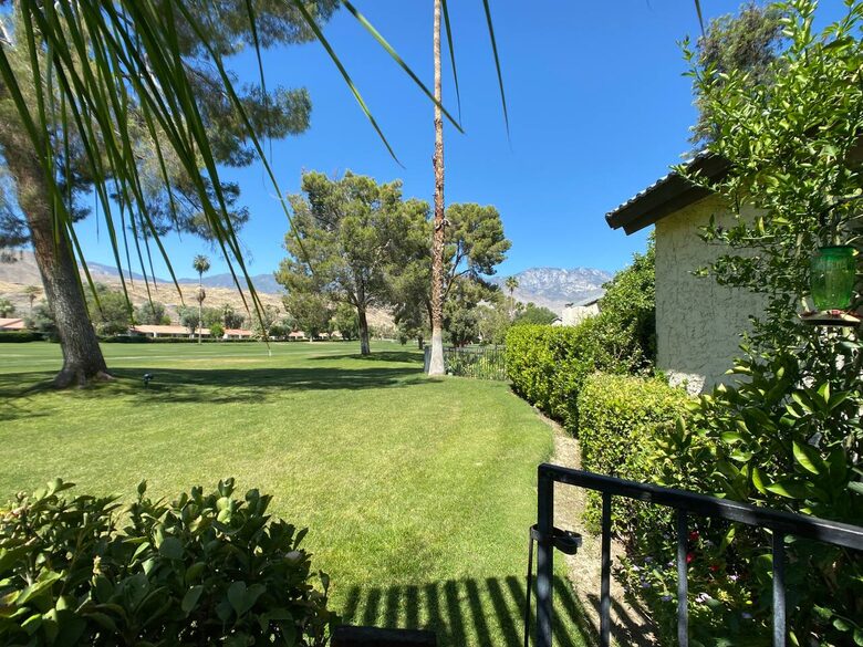 Golf Course Retreat with Mountain Views in Palm Springs - Palm Springs, California