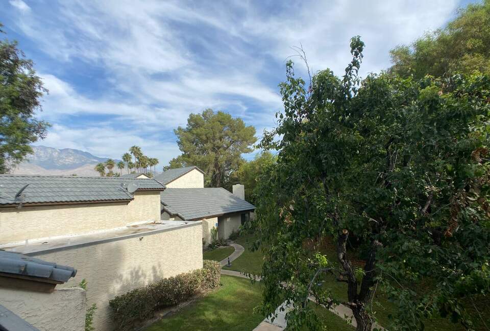 Golf Course Retreat with Mountain Views in Palm Springs - Palm Springs, California