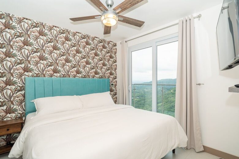 Private Ocean & Mountain Retreat in Mar a Mar - Garabito, Costa Rica