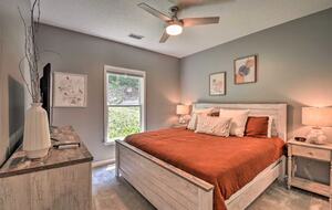 Five-Bedroom Lake Hartwell Escape with Dock, Kayaks & Views - Seneca, South Carolina