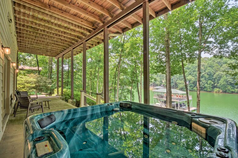 Five-Bedroom Lake Hartwell Escape with Dock, Kayaks & Views - Seneca, South Carolina