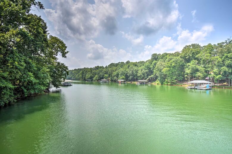 Five-Bedroom Lake Hartwell Escape with Dock, Kayaks & Views - Seneca, South Carolina