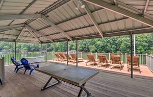 Five-Bedroom Lake Hartwell Escape with Dock, Kayaks & Views - Seneca, South Carolina