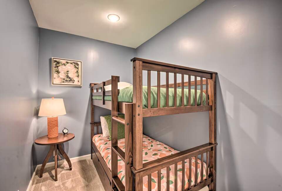 Five-Bedroom Lake Hartwell Escape with Dock, Kayaks & Views - Seneca, South Carolina