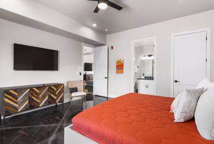 Five-Bedroom Home with Courtyard Pool Near Sand Hollow Reservoir - Hurricane, Utah