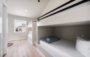 Five-Bedroom Home with Courtyard Pool Near Sand Hollow Reservoir - Hurricane, Utah