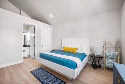 Five-Bedroom Home with Courtyard Pool Near Sand Hollow Reservoir - Hurricane, Utah