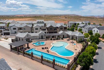 Five-Bedroom Home with Courtyard Pool Near Sand Hollow Reservoir - Hurricane, Utah