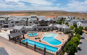 Five-Bedroom Home with Courtyard Pool Near Sand Hollow Reservoir - Hurricane, Utah