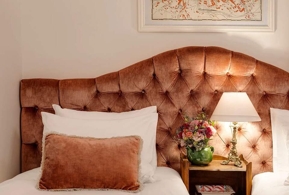 A Provençal Culinary & Historical Haven - Châteauneuf-Grasse, France