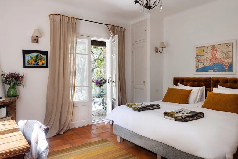 A Provençal Culinary & Historical Haven - Châteauneuf-Grasse, France