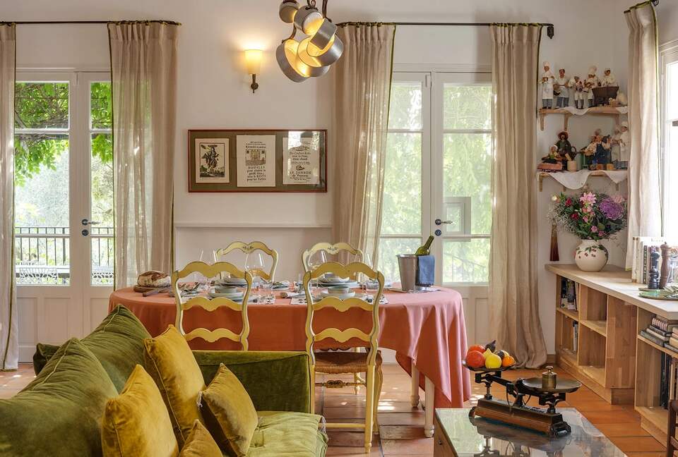 A Provençal Culinary & Historical Haven - Châteauneuf-Grasse, France