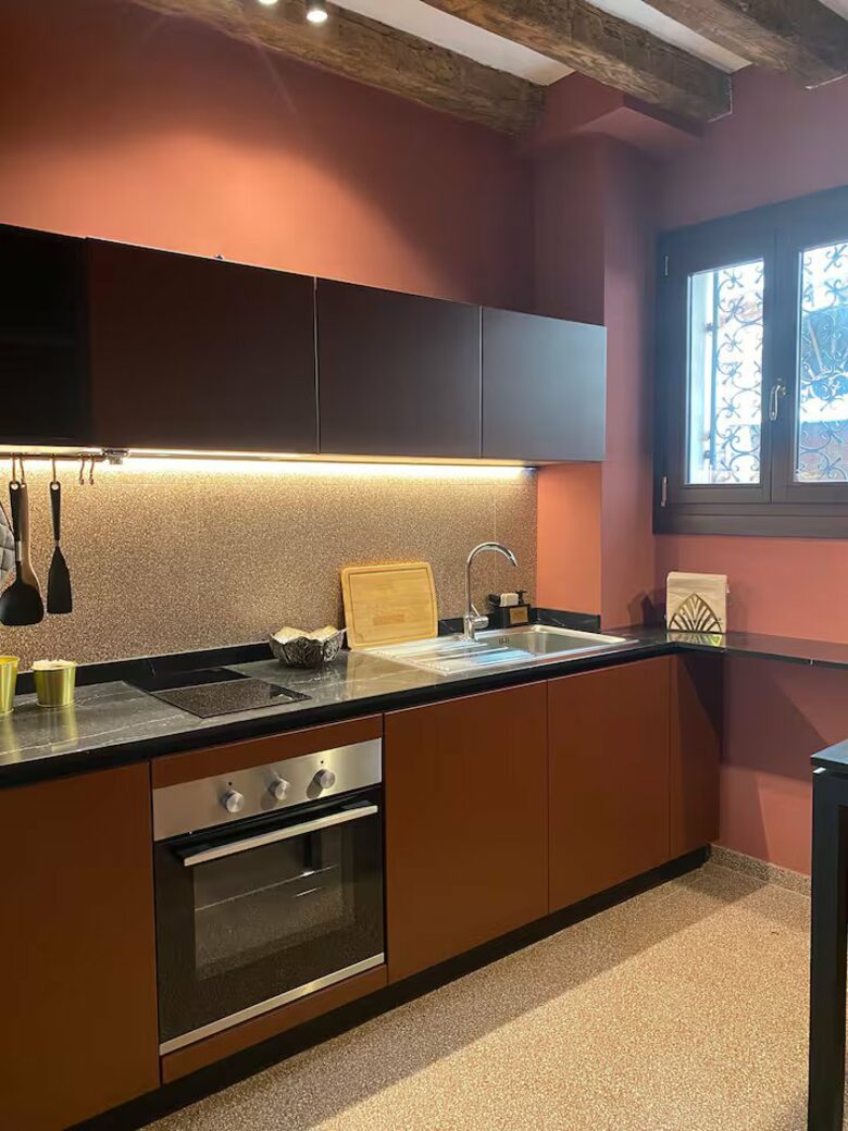 A Tranquil Venetian Escape Steps from San Marco - Venice, Italy