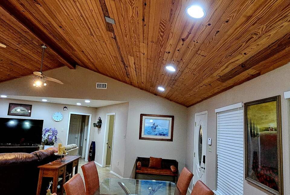 Relaxed Lake Texoma Home with Water Views - Kingston, Oklahoma