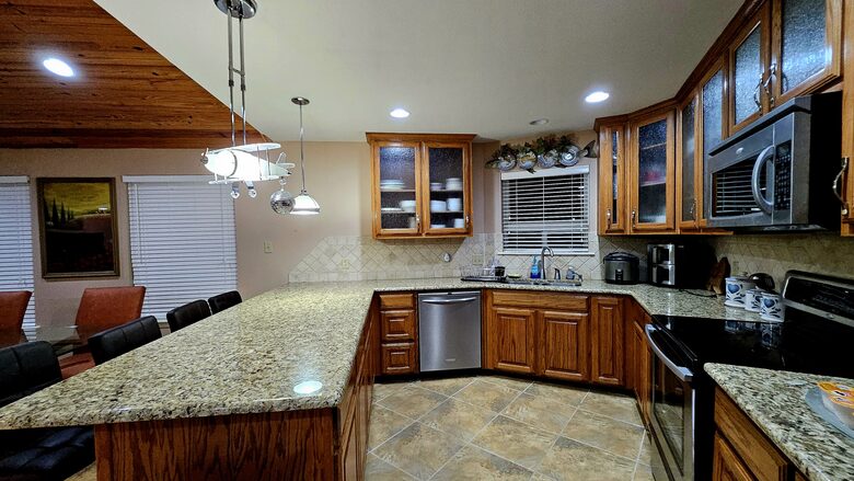 Relaxed Lake Texoma Home with Water Views - Kingston, Oklahoma