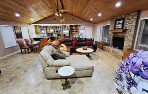 Relaxed Lake Texoma Home with Water Views - Kingston, Oklahoma