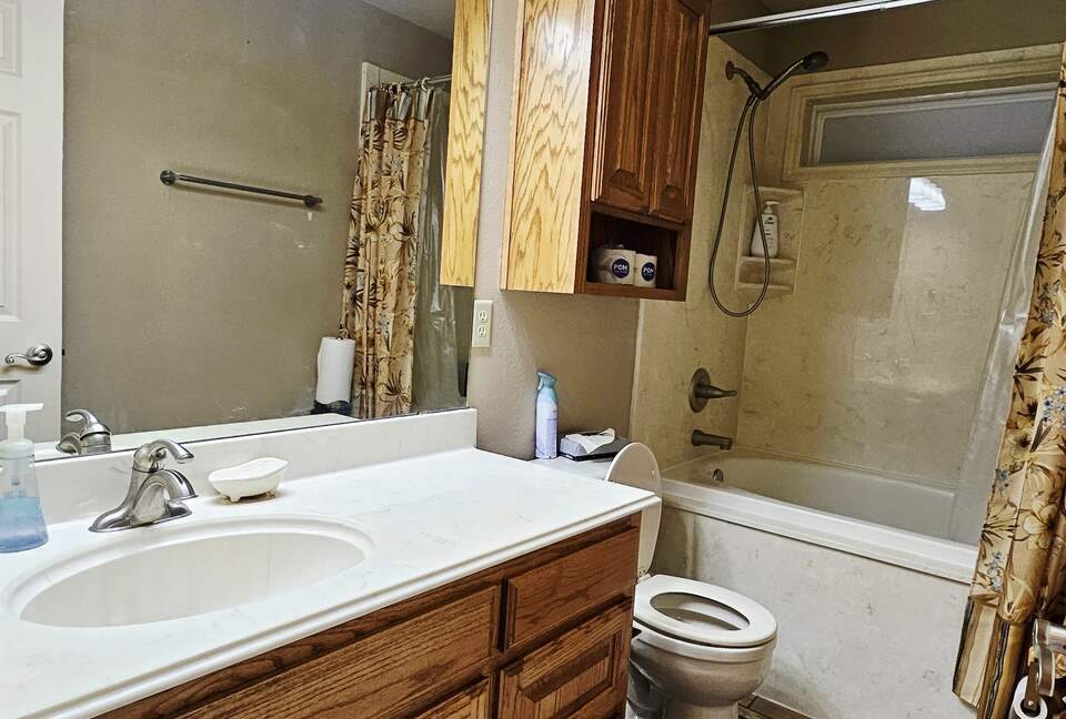 Relaxed Lake Texoma Home with Water Views - Kingston, Oklahoma