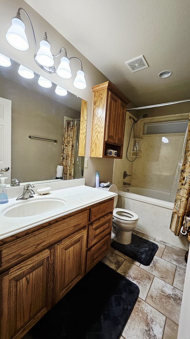 Relaxed Lake Texoma Home with Water Views - Kingston, Oklahoma