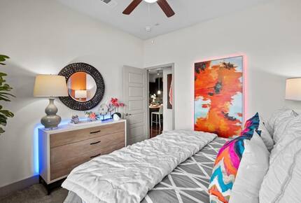 Contemporary City Retreat in Houston - Houston, Texas