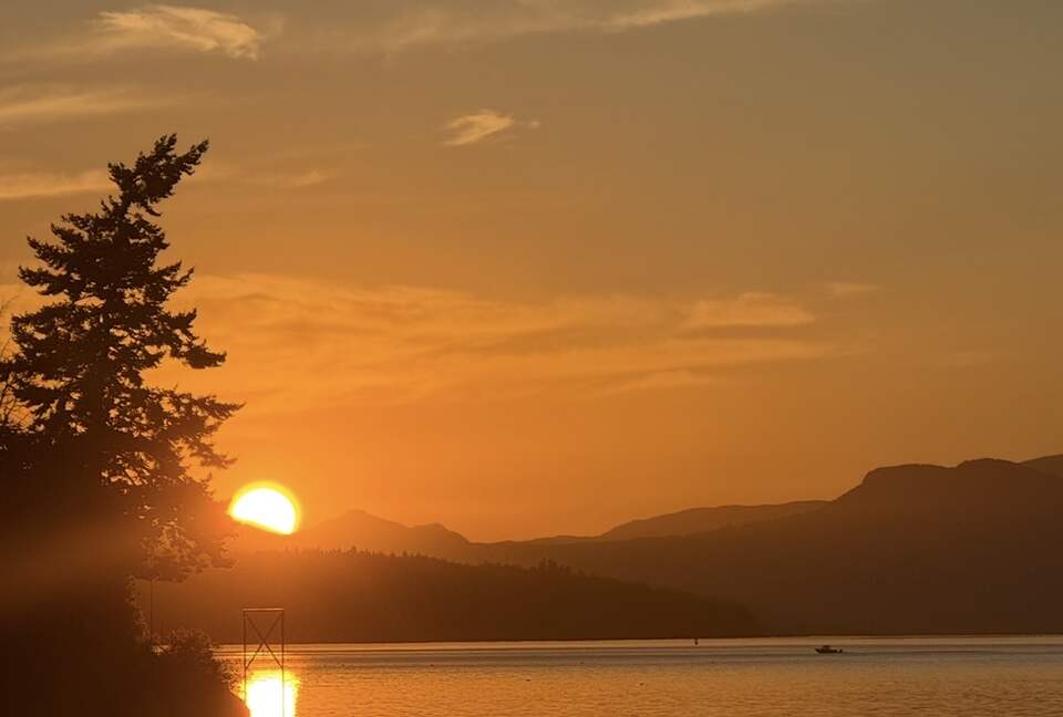 Private Valley Estate with Pool and Hot Tub near Sidney and Victoria - North Saanich, Canada