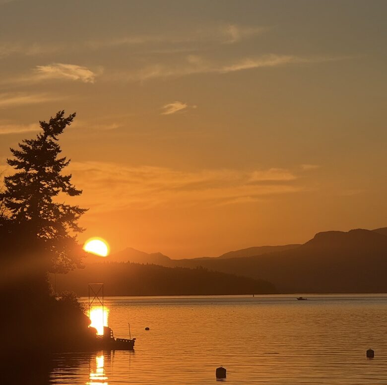 Private Valley Estate with Pool and Hot Tub near Sidney and Victoria - North Saanich, Canada