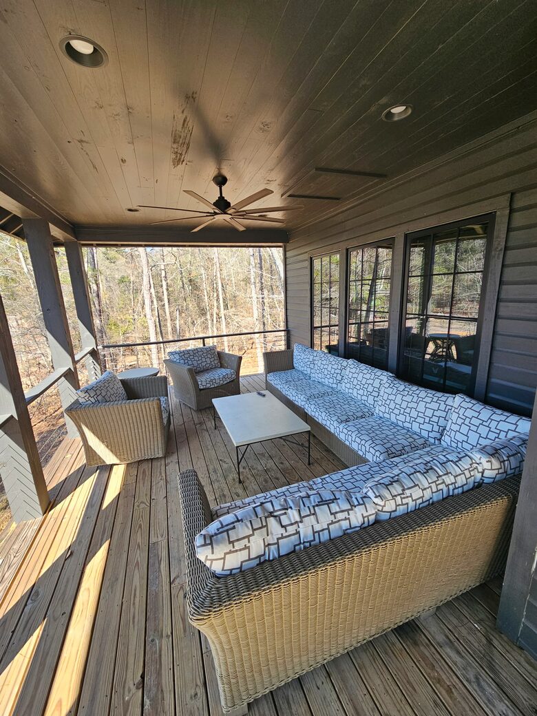 Peaceful Lake Martin Retreat with Floating Dock - Alexander City, Alabama