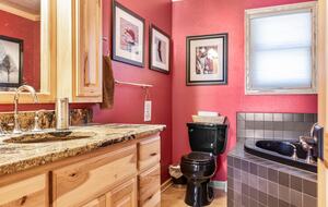 Northwoods Lakefront Retreat on Frazer Bay - Tower, Minnesota