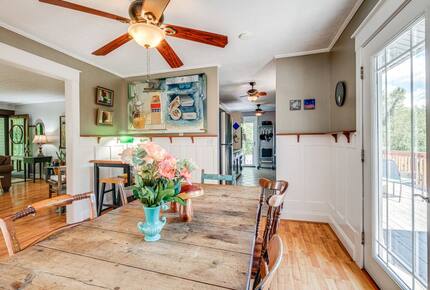 Private Wellness Retreat with Sauna, Hot Tub, and Wooded Grounds Near Blacksburg - Blacksburg, Virginia