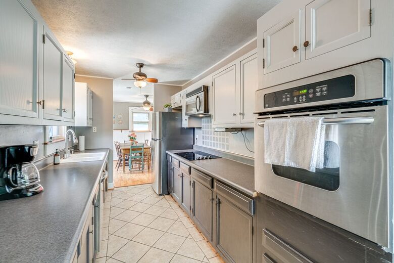 Private Wellness Retreat with Sauna, Hot Tub, and Wooded Grounds Near Blacksburg - Blacksburg, Virginia