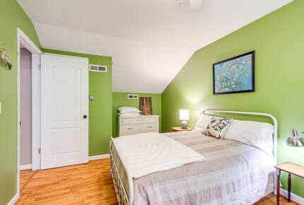 Private Wellness Retreat with Sauna, Hot Tub, and Wooded Grounds Near Blacksburg - Blacksburg, Virginia