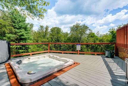 Private Wellness Retreat with Sauna, Hot Tub, and Wooded Grounds Near Blacksburg - Blacksburg, Virginia