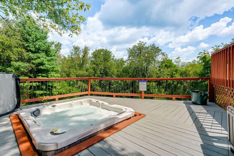 Private Wellness Retreat with Sauna, Hot Tub, and Wooded Grounds Near Blacksburg - Blacksburg, Virginia