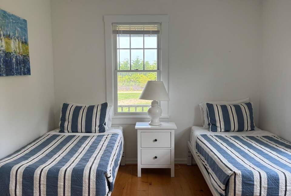 Additional bedroom with 2 twins and a trundle