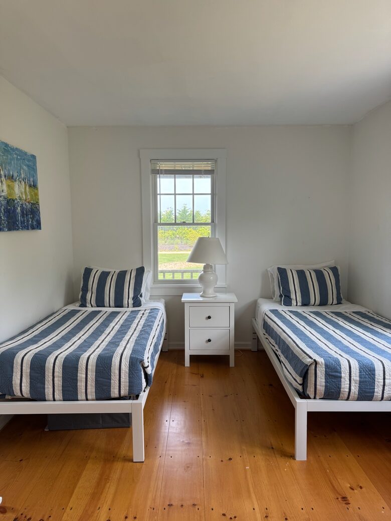 Additional bedroom with 2 twins and a trundle