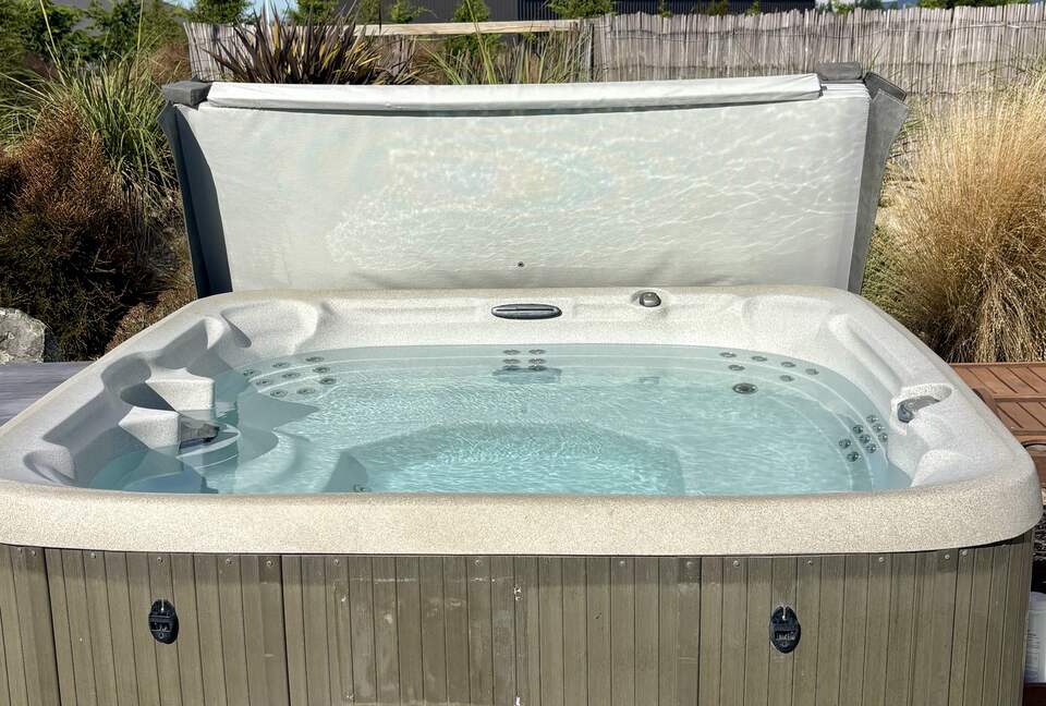 Mountain Majesty in the Heart of Twizel - Twizel, New Zealand