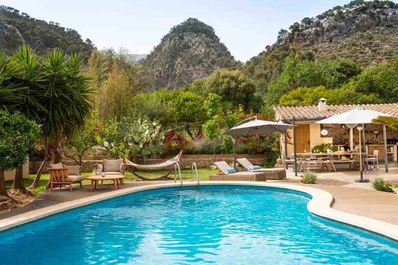 Sophisticated Serenity in the Heart of Mallorca - Caimari, Spain