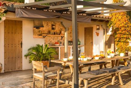 Sophisticated Serenity in the Heart of Mallorca - Caimari, Spain