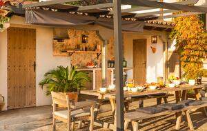 Sophisticated Serenity in the Heart of Mallorca - Caimari, Spain