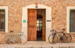 Sophisticated Serenity in the Heart of Mallorca - Caimari, Spain