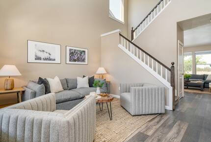 Canal Trail Retreat | Hot Tub & Deck Near Downtown Bend - Bend, Oregon