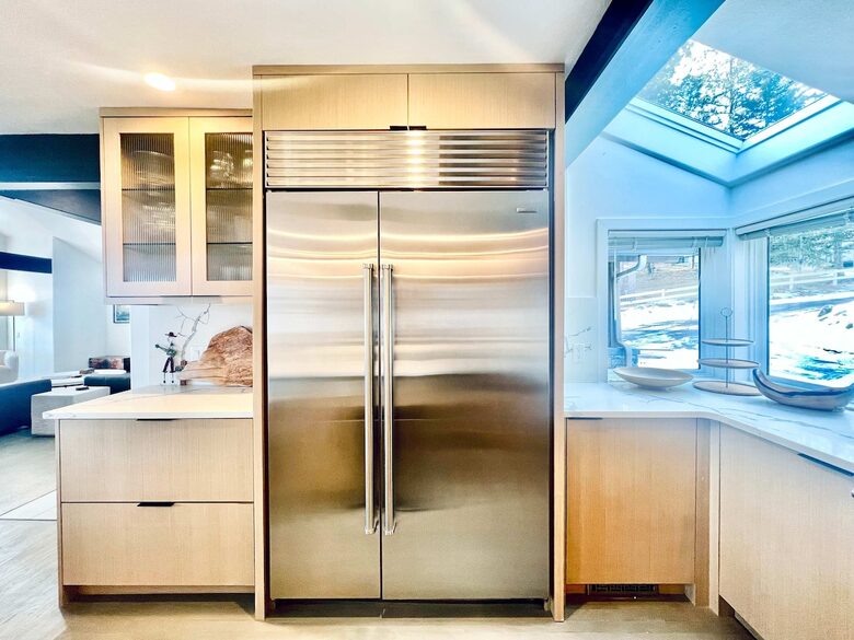 Private Flathead Lakefront Estate with Dock, Hot Tub & Panoramic Mountain Views - Rollins, Montana