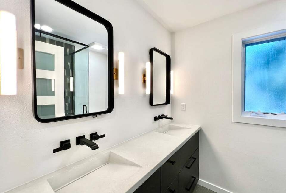 Private Flathead Lakefront Estate with Dock, Hot Tub & Panoramic Mountain Views - Rollins, Montana