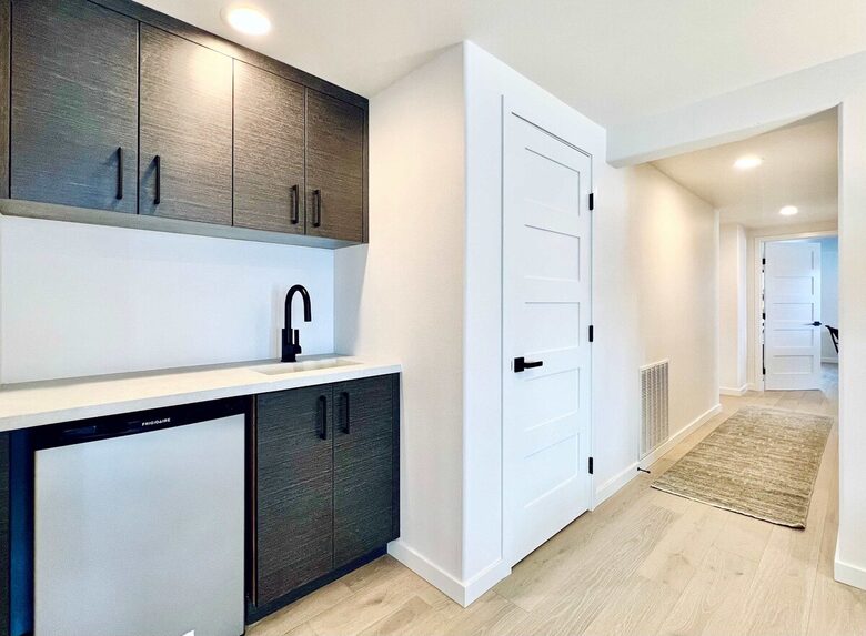 Private Flathead Lakefront Estate with Dock, Hot Tub & Panoramic Mountain Views - Rollins, Montana