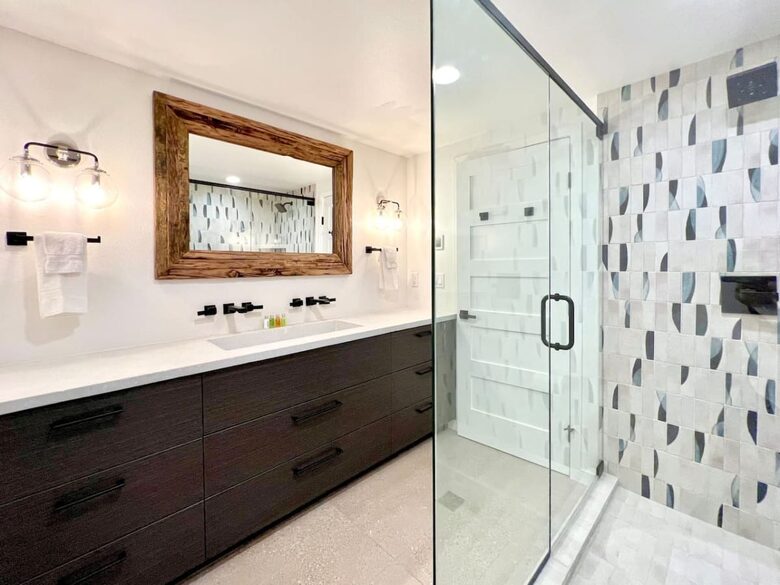 Private Flathead Lakefront Estate with Dock, Hot Tub & Panoramic Mountain Views - Rollins, Montana