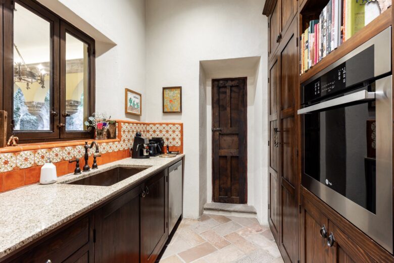 Private Centro Sanctuary with Parroquia Sightlines - San Miguel de Allende, Mexico