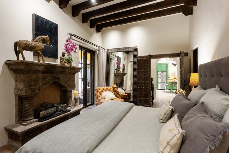 Private Centro Sanctuary with Parroquia Sightlines - San Miguel de Allende, Mexico