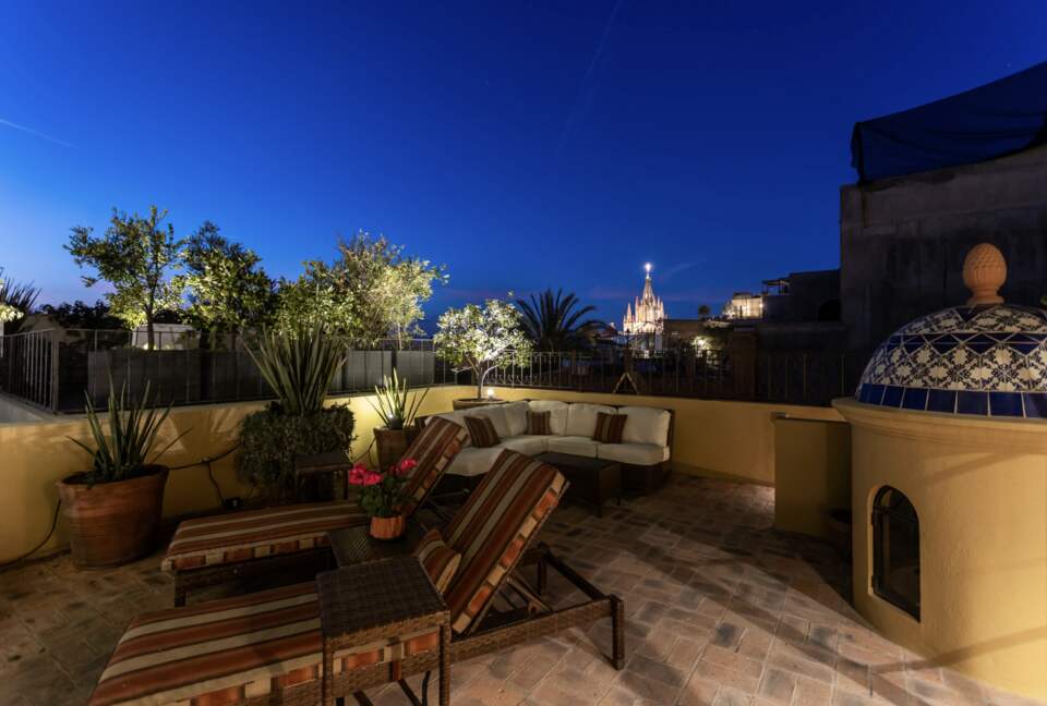 Private Centro Sanctuary with Parroquia Sightlines - San Miguel de Allende, Mexico